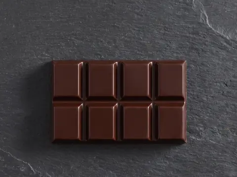 A whole dark bar of eight squares on slate