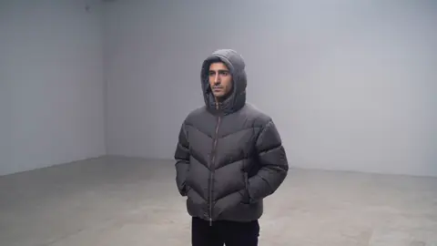 The film: the camera circles the man: Halfway